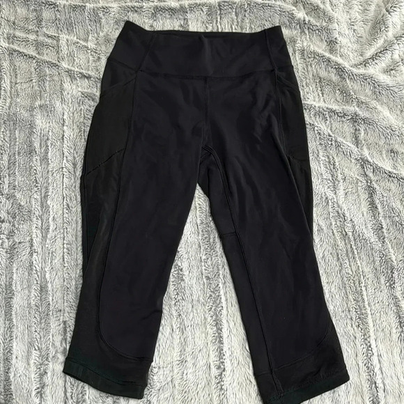 🩷 Lululemon Black Cropped Leggings​ - Picture 1 of 8